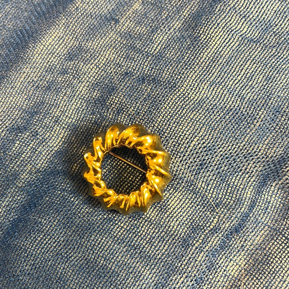 DORLAN Signed pin